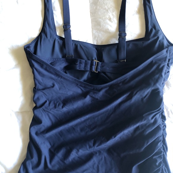 Athleta square neck bra cup tankini top. - Picture 4 of 5